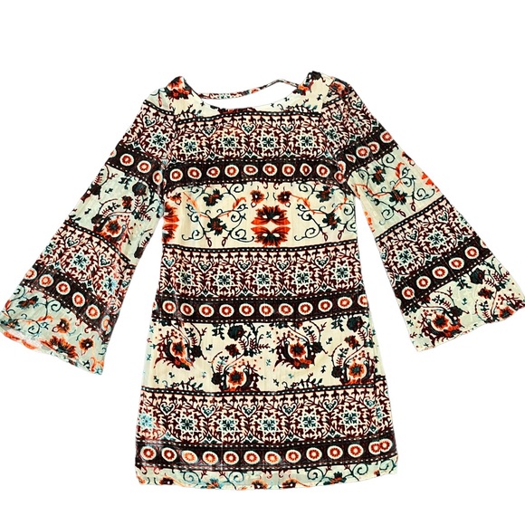 Willow & Clay Dresses & Skirts - Willow & Clay floral, velour, bell sleeve, dress size small